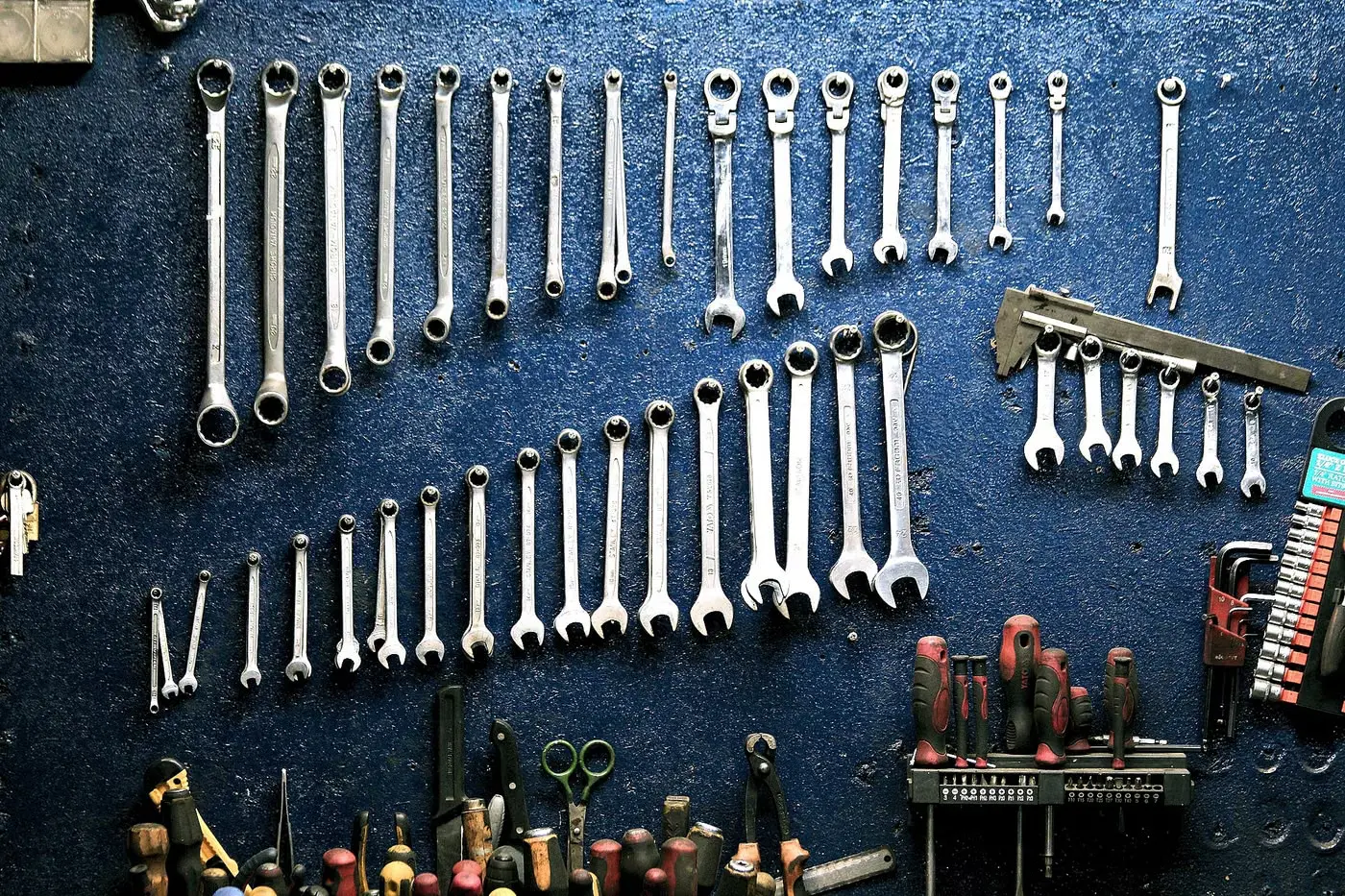Organised hand tools and hardware parts